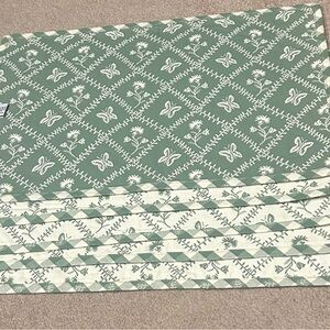 100% Cotton Green and White Placemat Set of Five